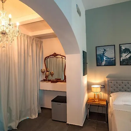בית הארחה Maison27 4*